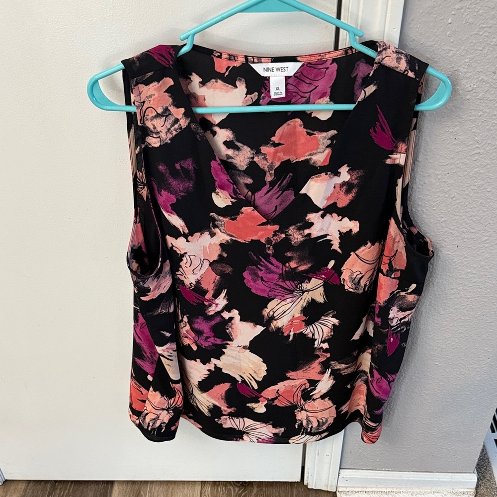 Nine West Women's Floral Sleeveless Blouse - Black and Pink